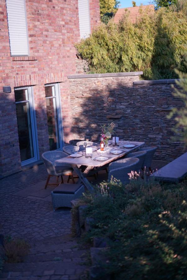 Attraktive Wohnung-Elztalidyll-Zwischen Mosel,Nuerburgring Und Burg Eltz Kollig Екстериор снимка