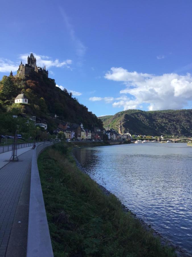 Attraktive Wohnung-Elztalidyll-Zwischen Mosel,Nuerburgring Und Burg Eltz Kollig Екстериор снимка