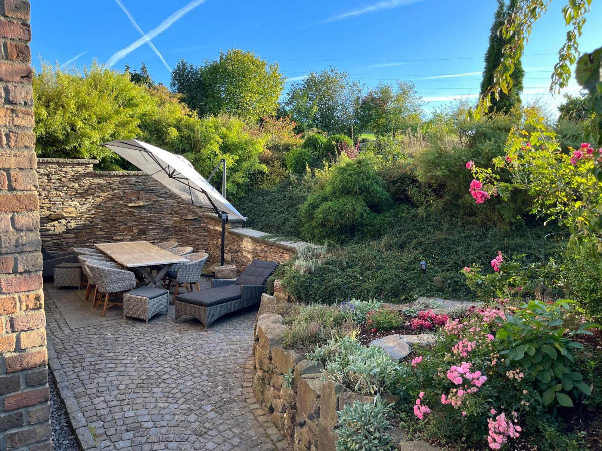 Attraktive Wohnung-Elztalidyll-Zwischen Mosel,Nuerburgring Und Burg Eltz Kollig Екстериор снимка
